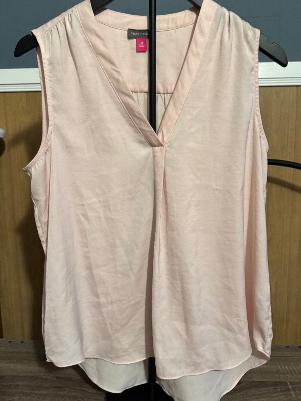 Vince Camuto Blush Pink Rumple Satin V-Neck Sleeveless Blouse Top Size M